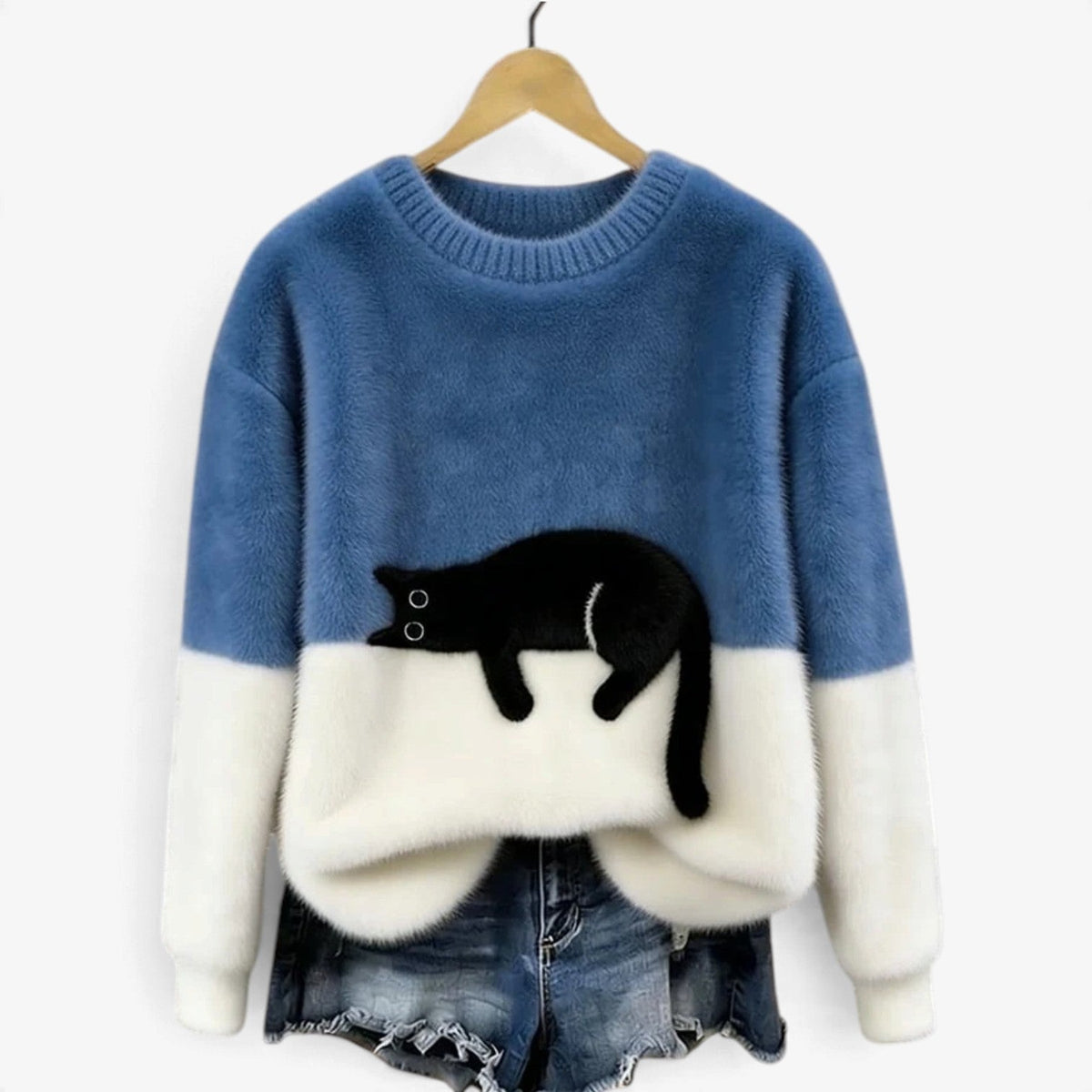 Pippa™ Myk genser med sovende katt