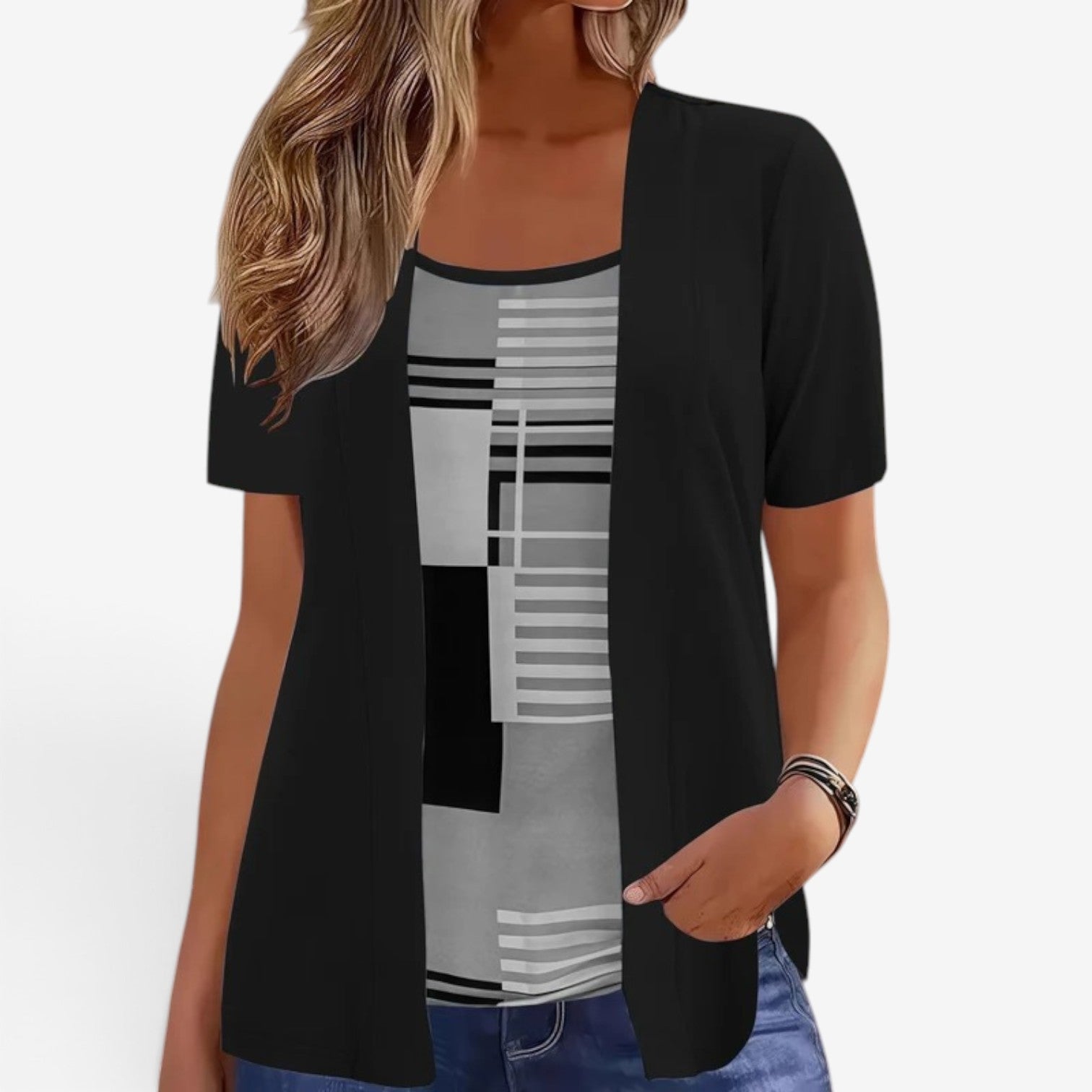 Shalaine™ Kortermet bluse