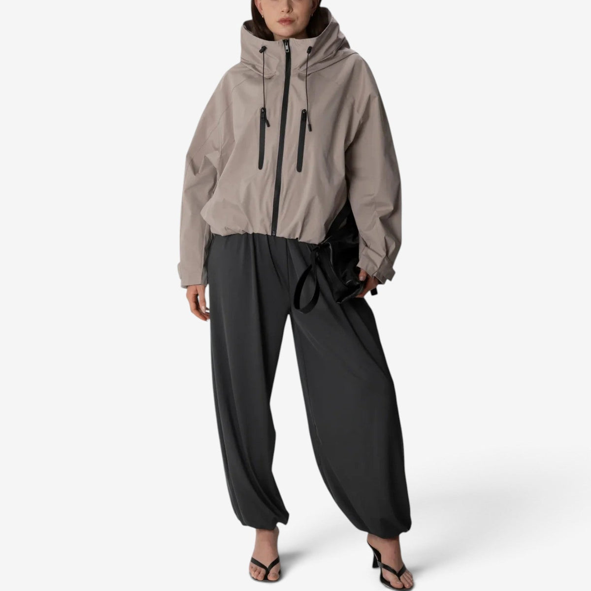 Amara™ Oversized vindjakke med hette