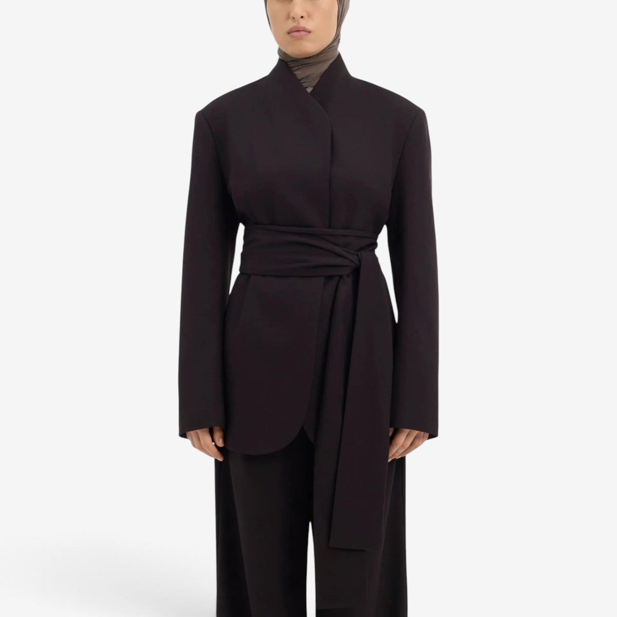 Marcella™ Elegant jakke med belteknyting i livet