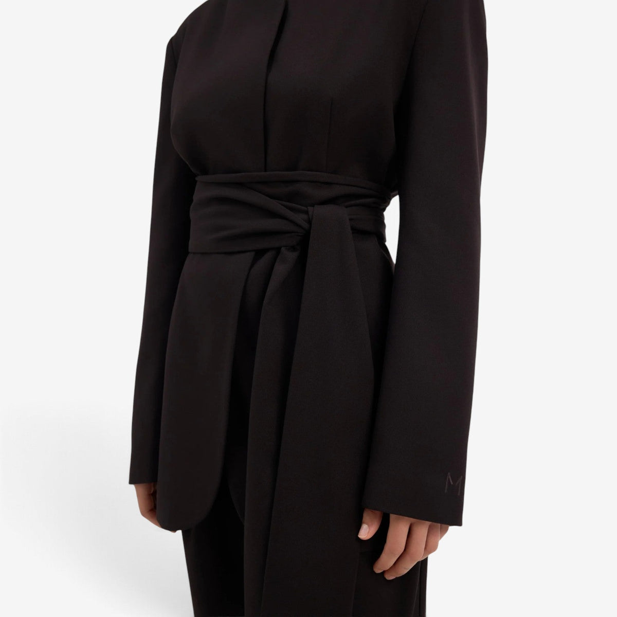 Marcella™ Elegant jakke med belteknyting i livet